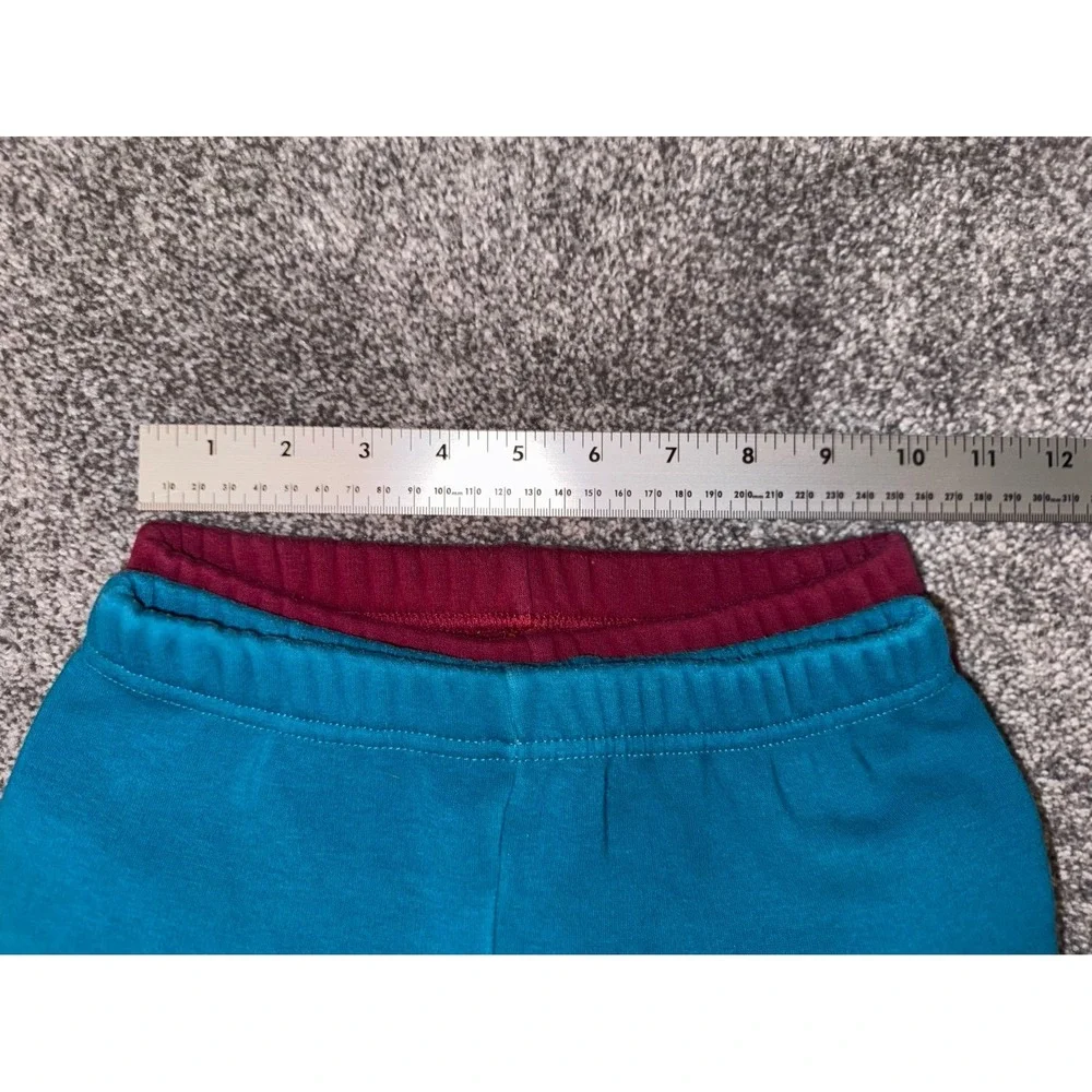 2‎ Pairs of youth pants - size small